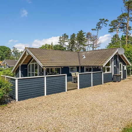 3 Bedroom Cozy In Tranekaer Holiday home